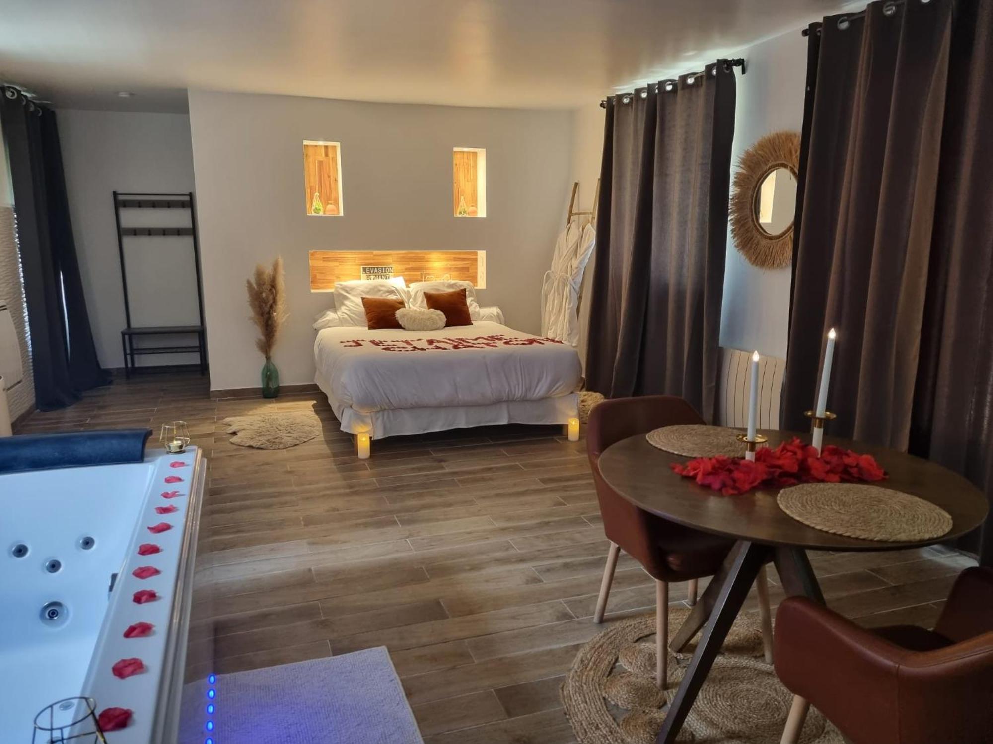 Suite De Charme Avec Jacuzzi Et Jardin Privatif Paris Au Calme Saint-Prix (Val d'Oise) Exterior foto