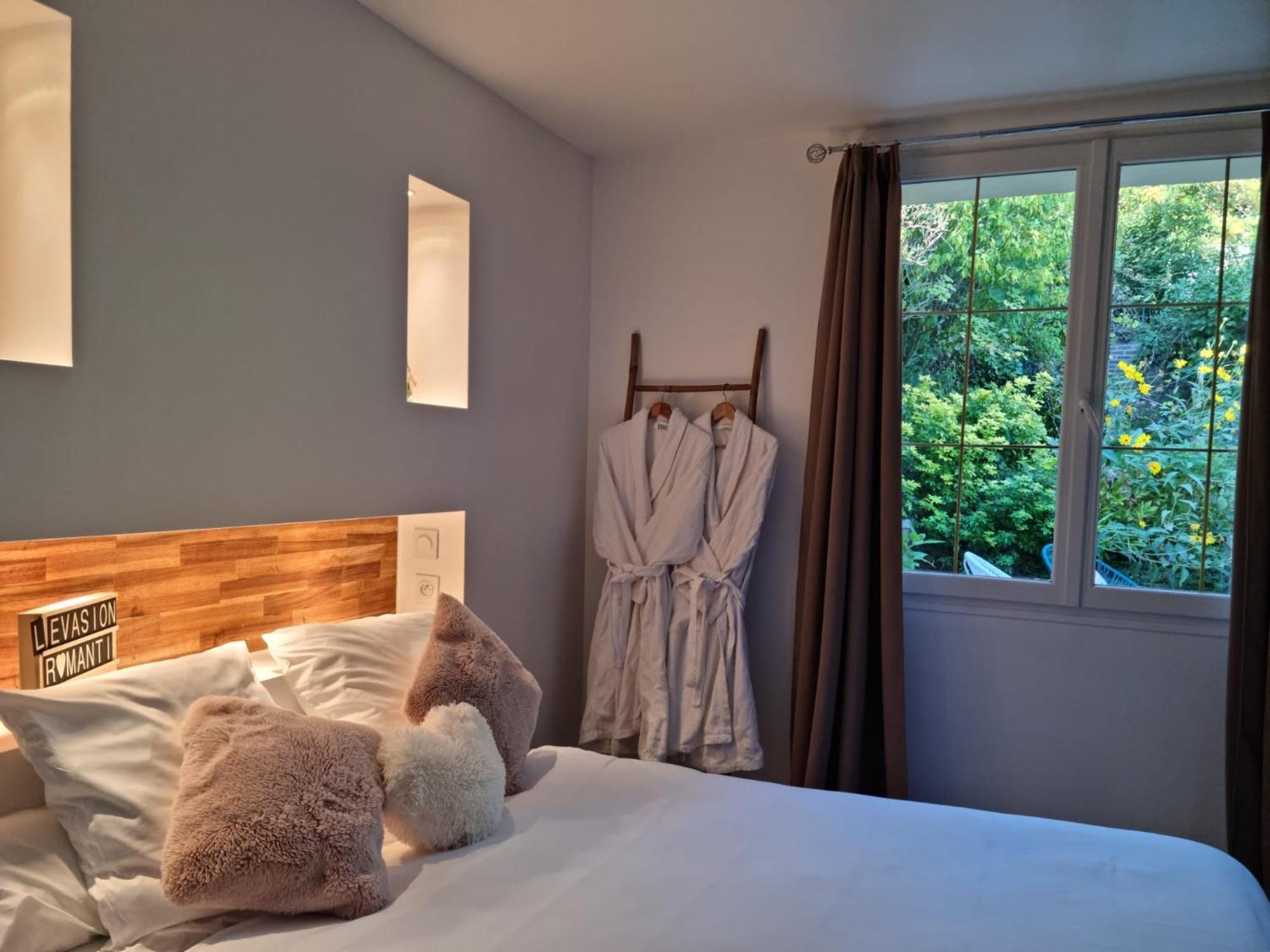 Loft De Luxe Jacuzzi Et Jardin Privatif 10 Minutes De Stade De France Saint-Prix (Val d'Oise) Exterior foto
