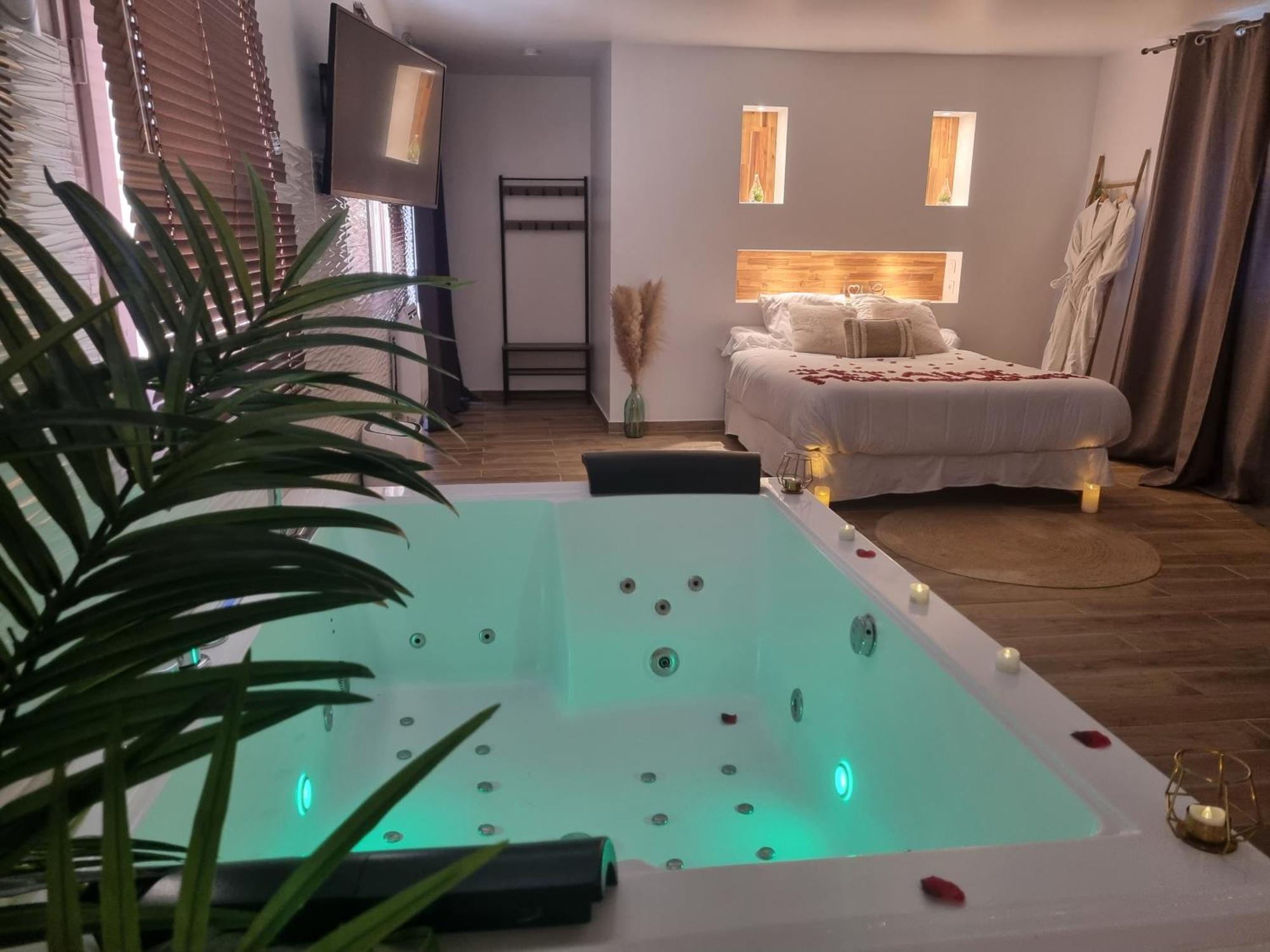 Suite De Charme Avec Jacuzzi Et Jardin Privatif Paris Au Calme Saint-Prix (Val d'Oise) Exterior foto